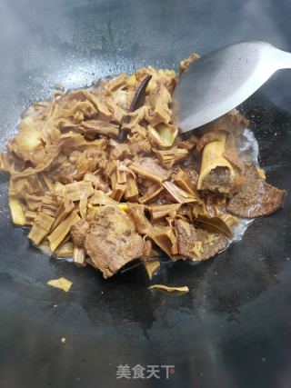 筒骨炖笋干的做法步骤：13