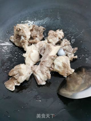 筒骨炖笋干的做法步骤：8