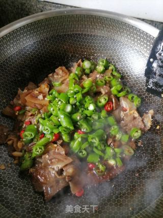 回锅牛脸肉的做法步骤：6