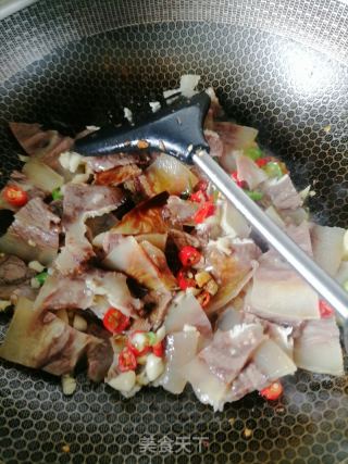 回锅牛脸肉的做法步骤：5