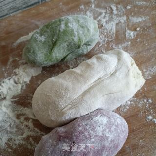 彩色蒜苔肉丁包的做法步骤：17