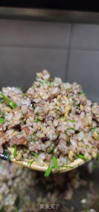 茴香肉末炒五谷饭的做法