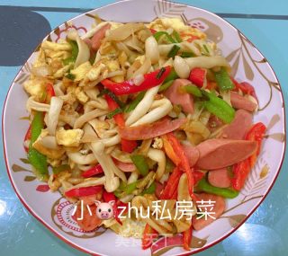 海鲜菇炒蛋的做法