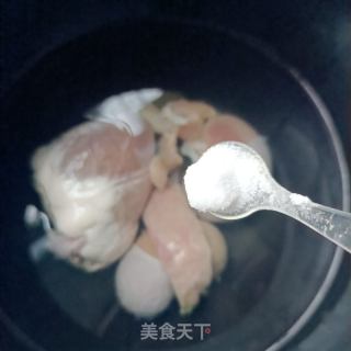 水萝卜炒羊心羊腰子的做法步骤：2