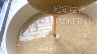 全麦鸡蛋饼，搅和搅和就是美味，松软又饱腹。的做法步骤：2