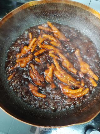红烧鸡爪的做法步骤：8