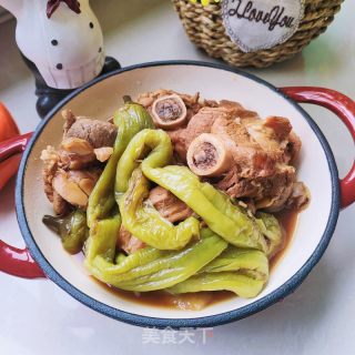 大骨头焖辣椒的做法步骤：12