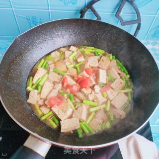 蒜薹烧豆腐的做法步骤：9