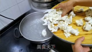 酸汤馄饨的做法步骤：4