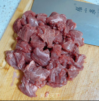 锅包肉的做法步骤：1