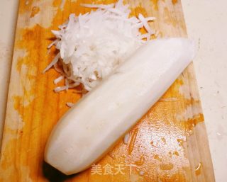 白萝卜鸡蛋饼的做法步骤：1