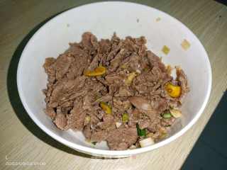 凉拌牛肉的做法