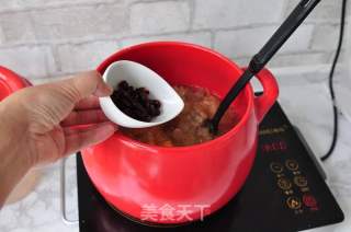 银耳黄桃的做法步骤：8