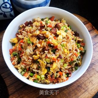 蒜苔腊肠蛋炒饭