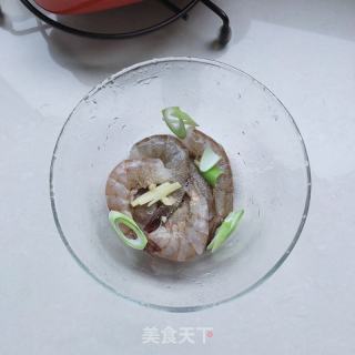 茴香炸大虾的做法步骤：1