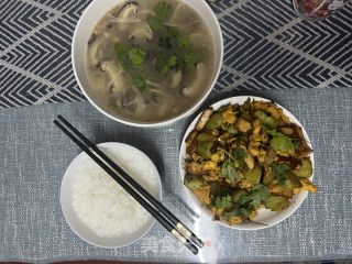 鲜鲜的菌菇汤的做法