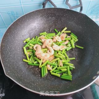 蒜薹炒虾仁的做法步骤：8