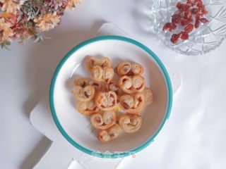 手抓饼蝴蝶酥的做法步骤：9