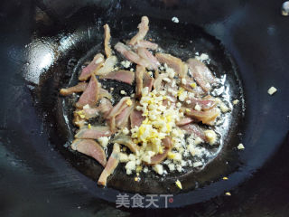 蒜条炒腊肉的做法步骤：9