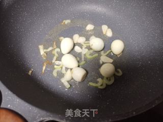 西兰花烧鹌鹑蛋的做法步骤：5