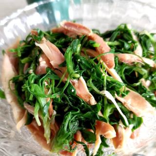 鸡肠草拌熏鸡肉的做法
