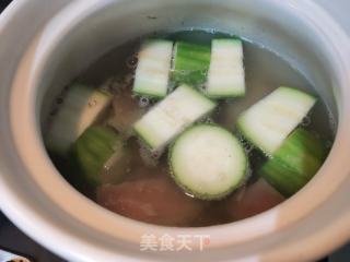 节瓜薏米瘦肉汤的做法步骤：4