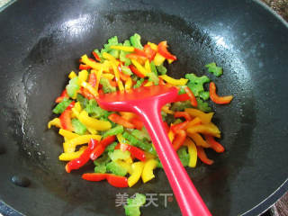 彩椒炒苦瓜的做法步骤：7