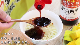 蒜蓉蒸排骨的做法步骤：2