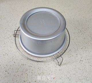 6寸绿茶粉古早蛋糕的做法步骤：17