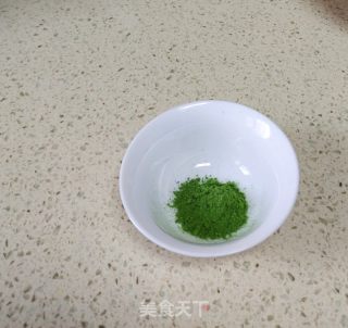 6寸绿茶粉古早蛋糕的做法步骤：11