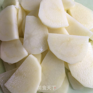 胡萝卜炒土豆片的做法步骤：1