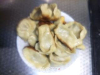 荠菜肉煎饺的做法