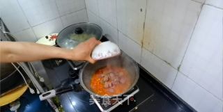 西红柿牛腩面的做法步骤：4