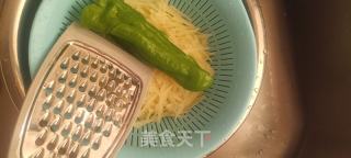 凉拌土豆丝的做法步骤：1
