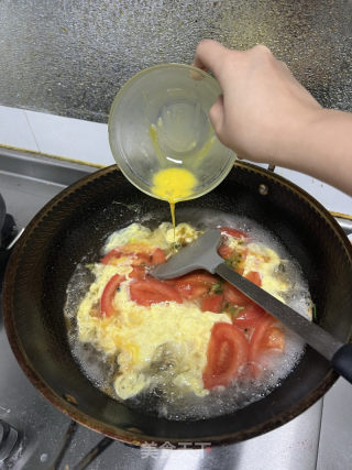 简单的番茄蛋汤的做法步骤：2