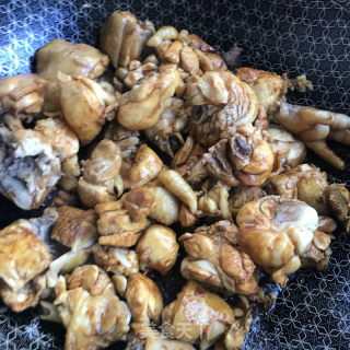 香辣时蔬鸡腿堡的做法步骤：5