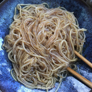 包菜青椒炒粉条的做法步骤：3