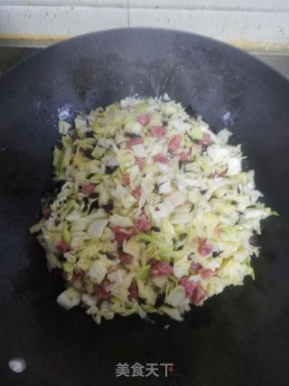 广式腊肠炒饭的做法步骤：3