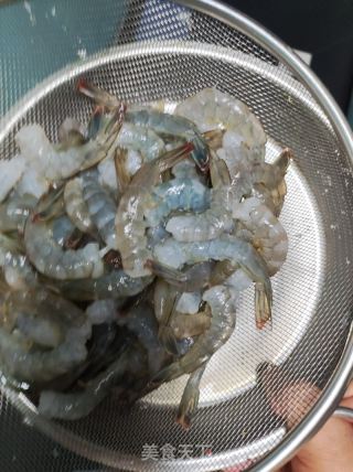 炸虾的做法步骤：4