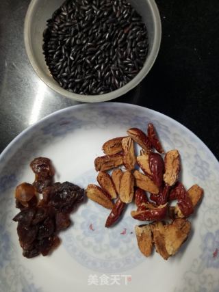 红枣银耳黑米糊的做法步骤：1
