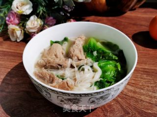 生菜排骨面的做法