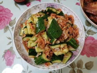 虾皮拌黄瓜的做法
