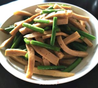 肉条炒蒜苔的做法步骤：6