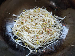 爽口炒豆芽的做法步骤：4