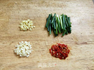 爽口炒豆芽的做法步骤：2