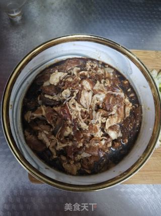 葱爆羊肉的做法步骤：3