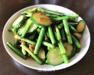 黄瓜蒜苔炒肉末的做法步骤：6