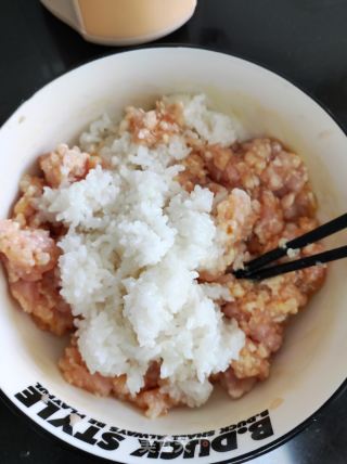 糯米狮子头的做法步骤：5