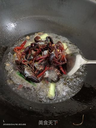 香辣小龙虾的做法步骤：2