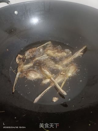 香酥鸭下巴的做法步骤：5